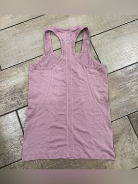 Lululemon Swiftly Tech Seamless Racerback Scoop Neck Tank Top Size 6 Maroon